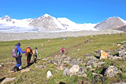 モンゴル最果ての花園を求めて アルタイ山脈タバン・ボグドの大地を歩く