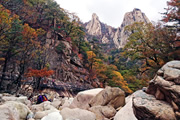 【近日発表】紅葉の雪岳山と北漢山ハイキング